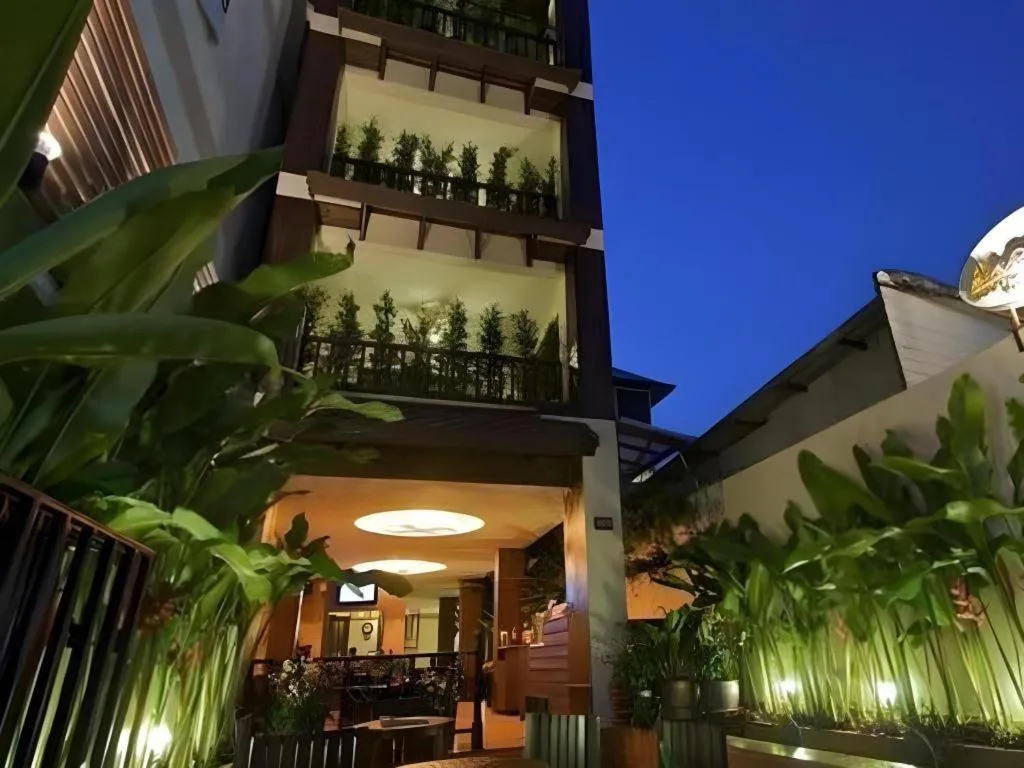 Anoma Boutique House