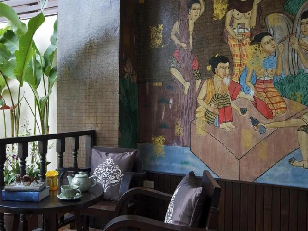 Anoma Boutique House