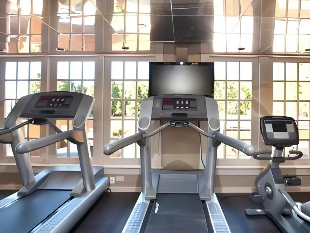 Fifteen Beacon Hotel