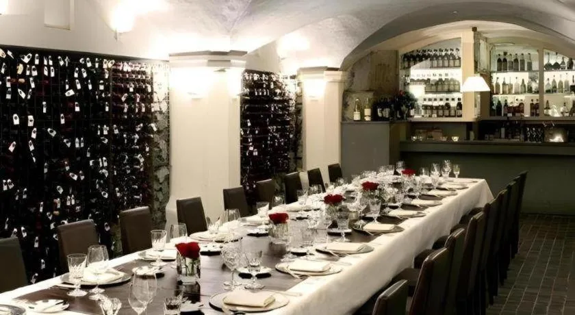 Fifteen Beacon Hotel