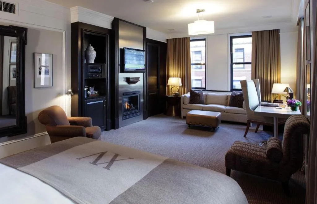 Bed in Fifteen Beacon Hotel