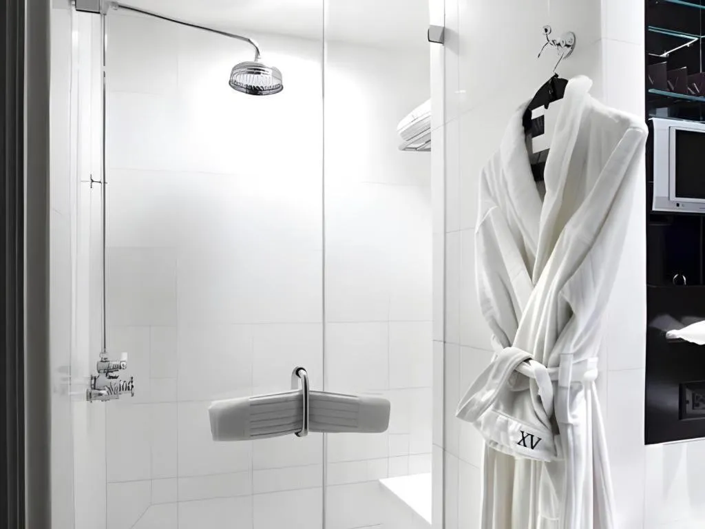 Fifteen Beacon Hotel