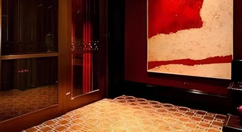 Bed in Fifteen Beacon Hotel