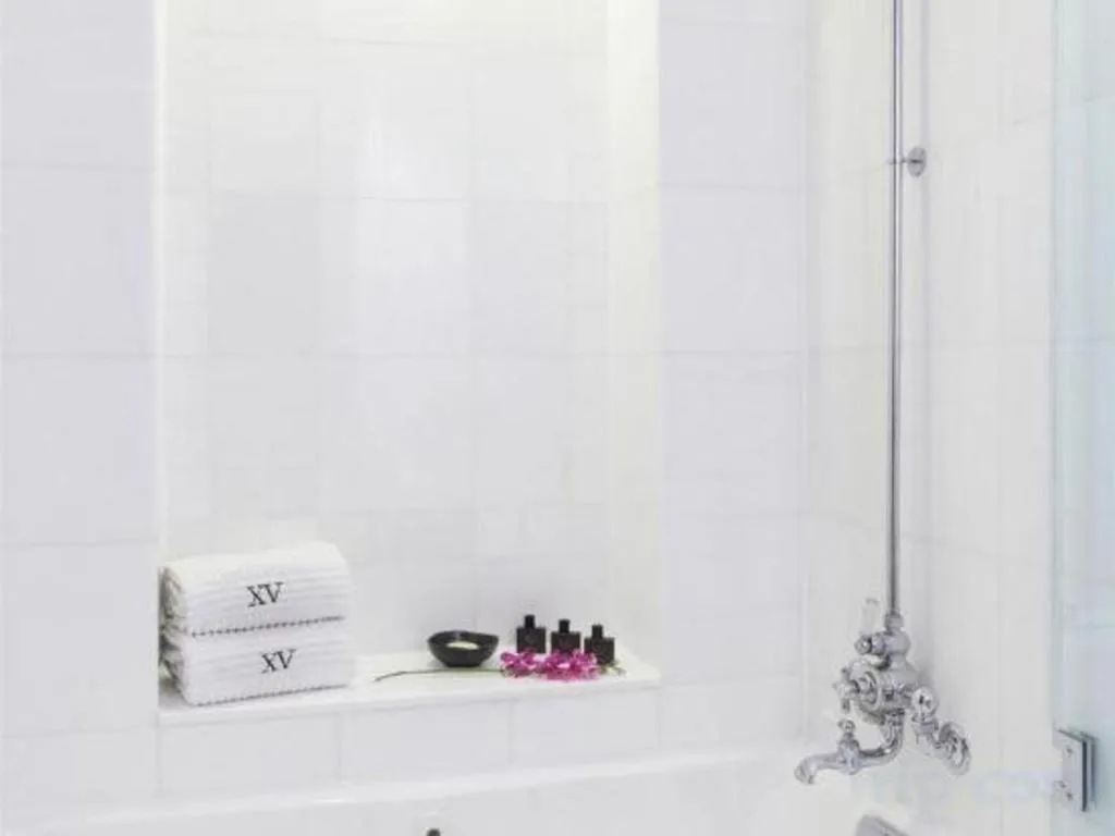 Fifteen Beacon Hotel