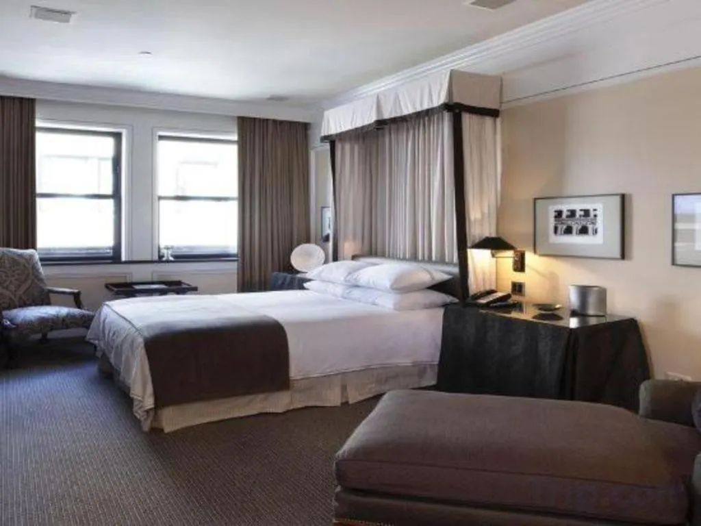 Bed in Fifteen Beacon Hotel