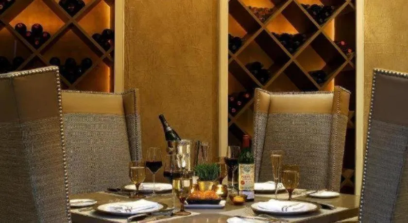 Fifteen Beacon Hotel