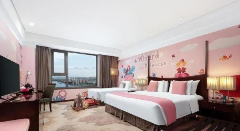 Bed in Grand New Century Hotel Binhai Tianjin