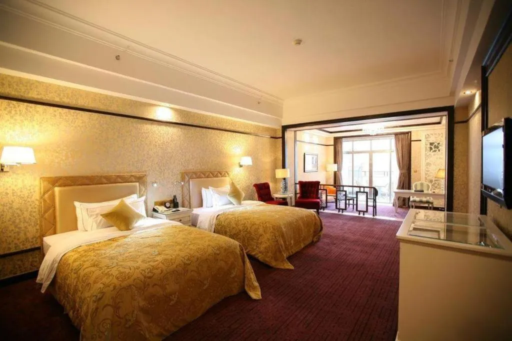 Bed in Country Garden Phoenix Hotel Changsha