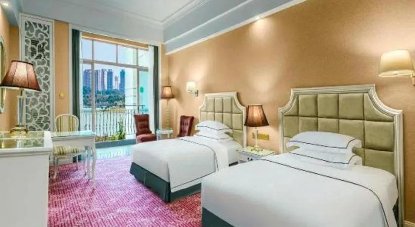 Bed in Country Garden Phoenix Hotel Changsha