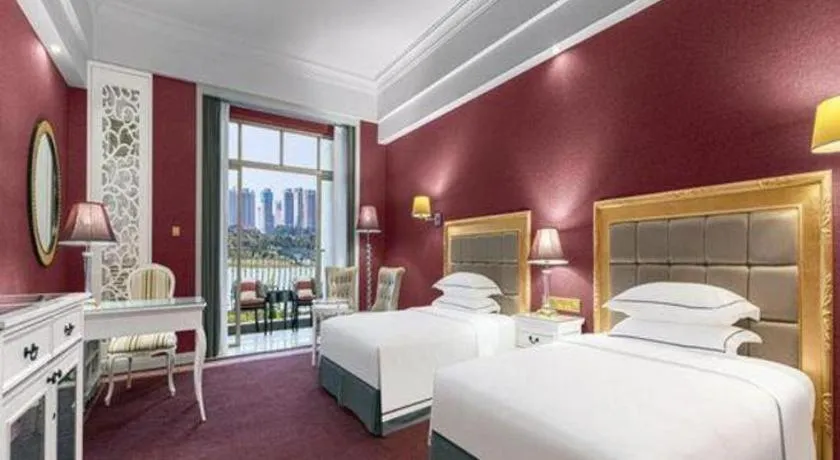 Bed in Country Garden Phoenix Hotel Changsha