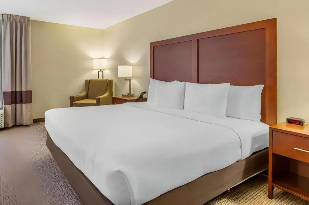 Bed in Comfort Inn Quantico