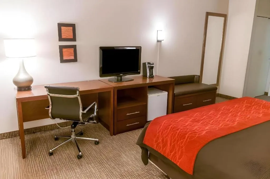 Bed in Comfort Inn Quantico