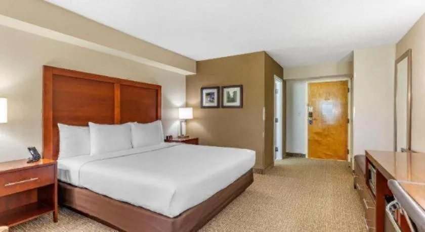 Bed in Comfort Inn Quantico