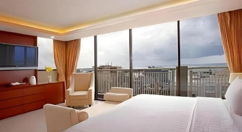 Bed in Hotel Santika Makassar