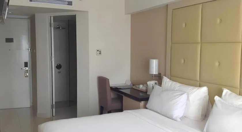 Bed in Hotel Santika Makassar