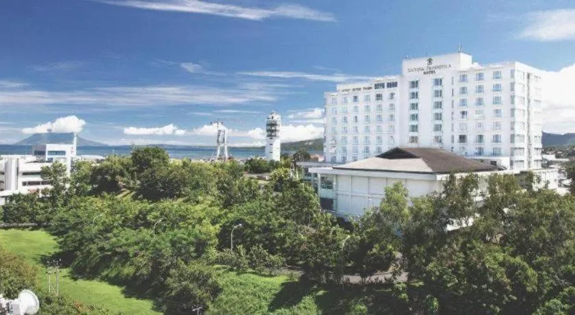 Sintesa Peninsula Hotel