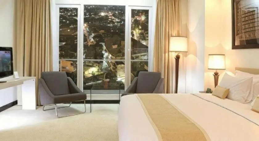 Bed in Sintesa Peninsula Hotel