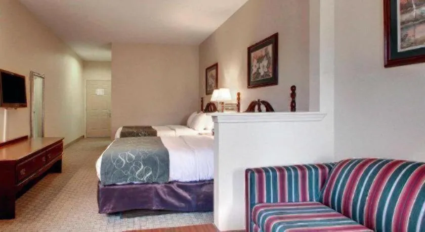 Bed in Baymont By Wyndham Laurel