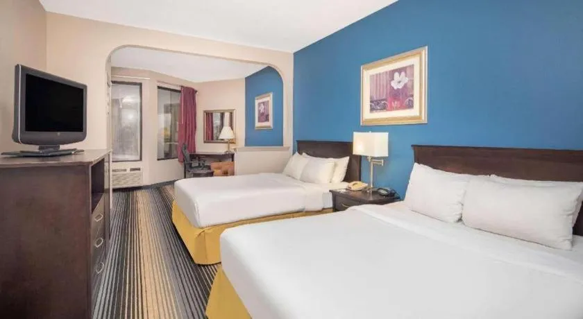 Bed in Baymont By Wyndham Laurel