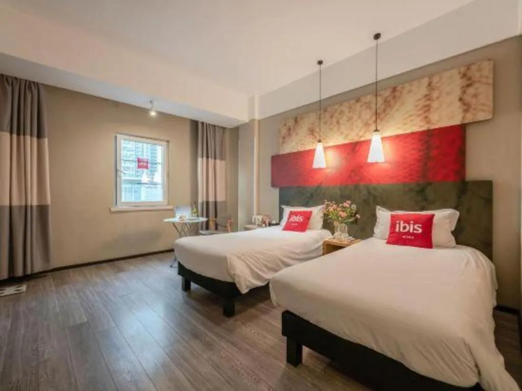 Bed in Ibis Xiamen Railway Station Hotel