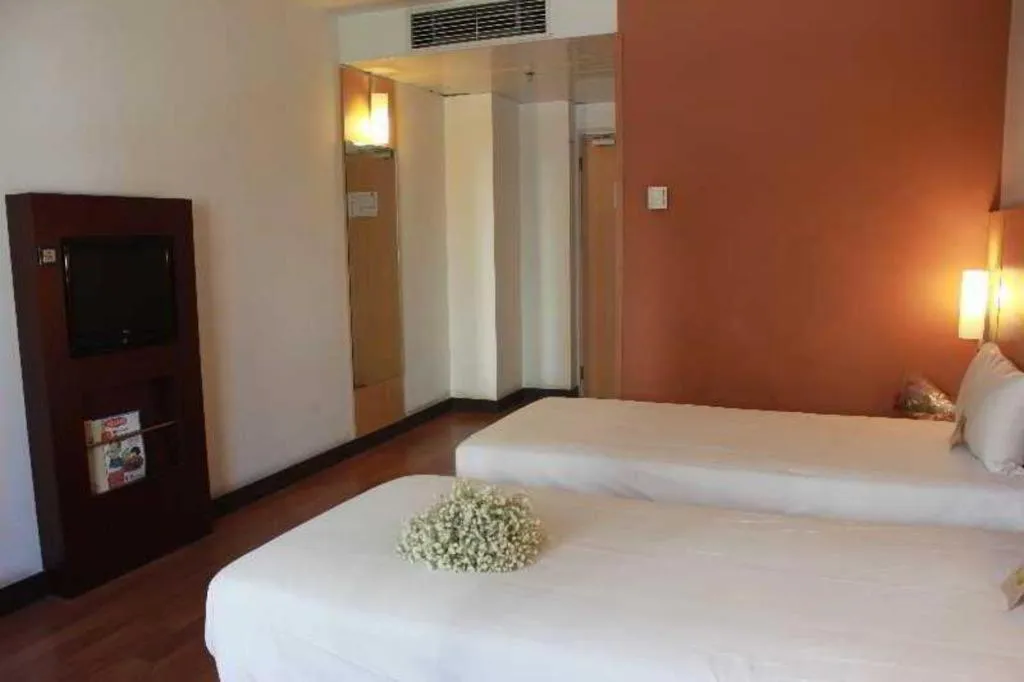 Bed in Ibis Xiamen Railway Station Hotel