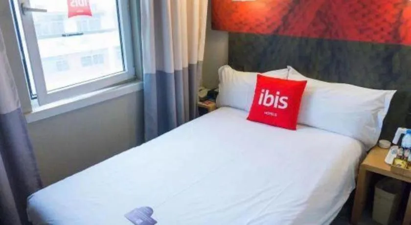 Bed in Ibis Xiamen Railway Station Hotel