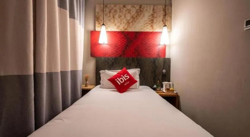 Bed in Ibis Xiamen Railway Station Hotel