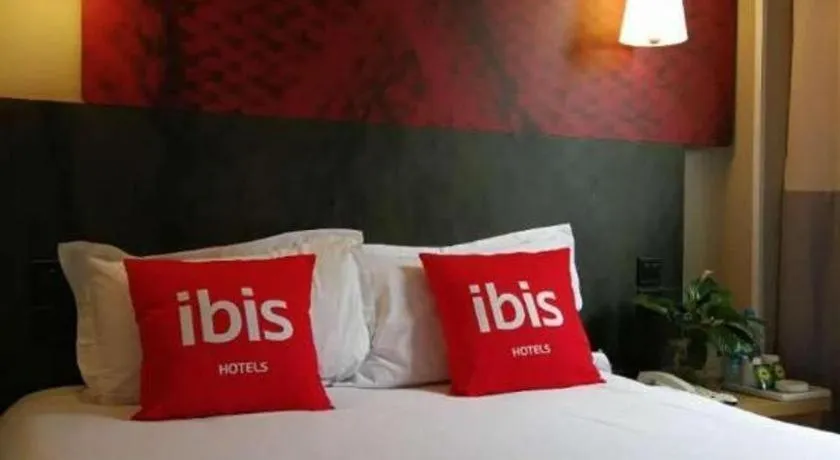 Bed in Ibis Xiamen Railway Station Hotel