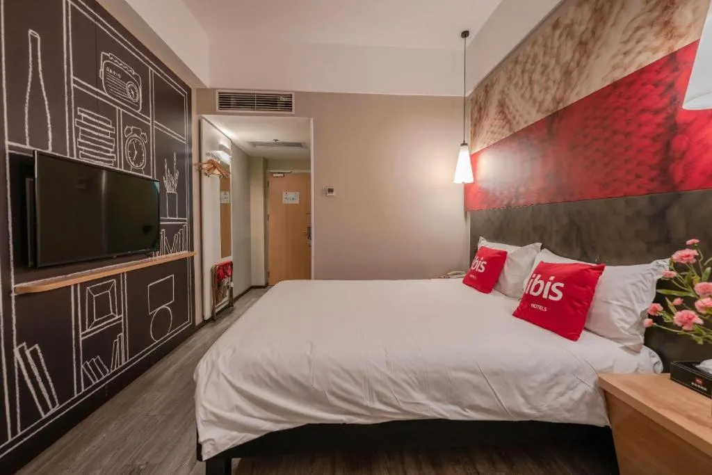 Bed in Ibis Xiamen Railway Station Hotel