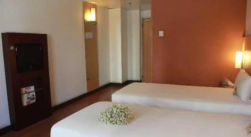 Bed in Ibis Xiamen Railway Station Hotel