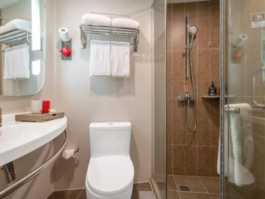 Ibis Xiamen Railway Station Hotel