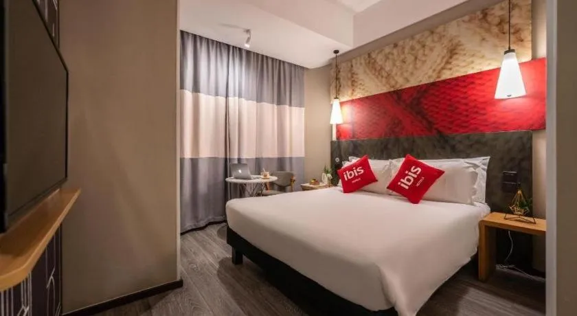 Bed in Ibis Xiamen Railway Station Hotel