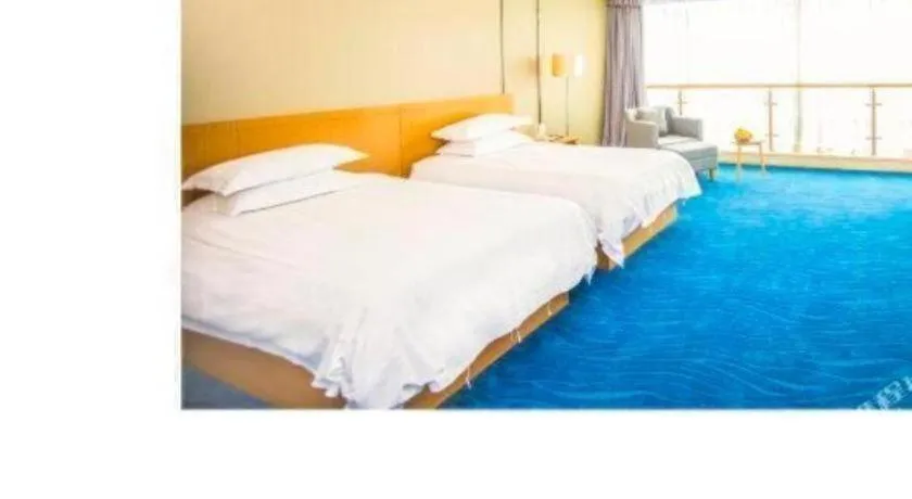 Bed in Ramada Plaza by Wyndham Hangzhou Riverside