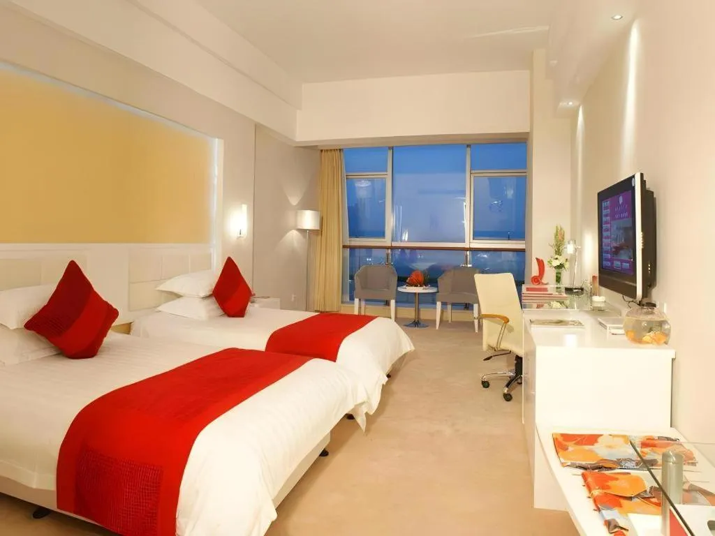 Bed in Ramada Plaza by Wyndham Hangzhou Riverside