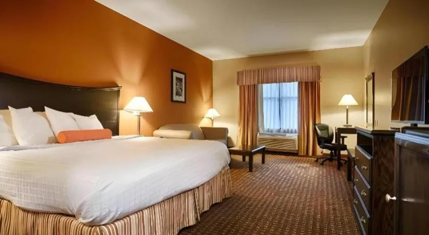 Bed in Best Western Plus Circle Inn