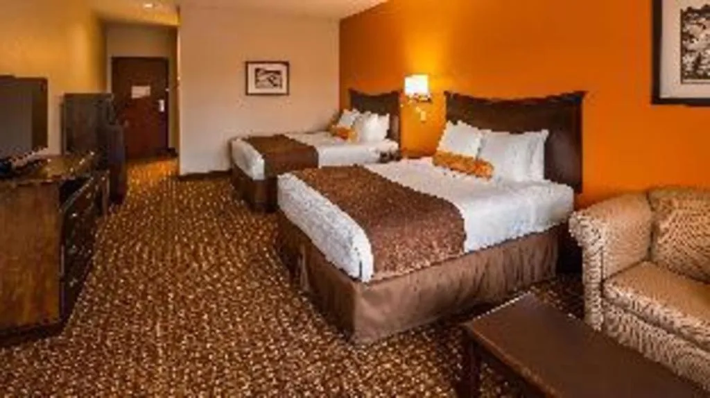 Bed in Best Western Plus Circle Inn