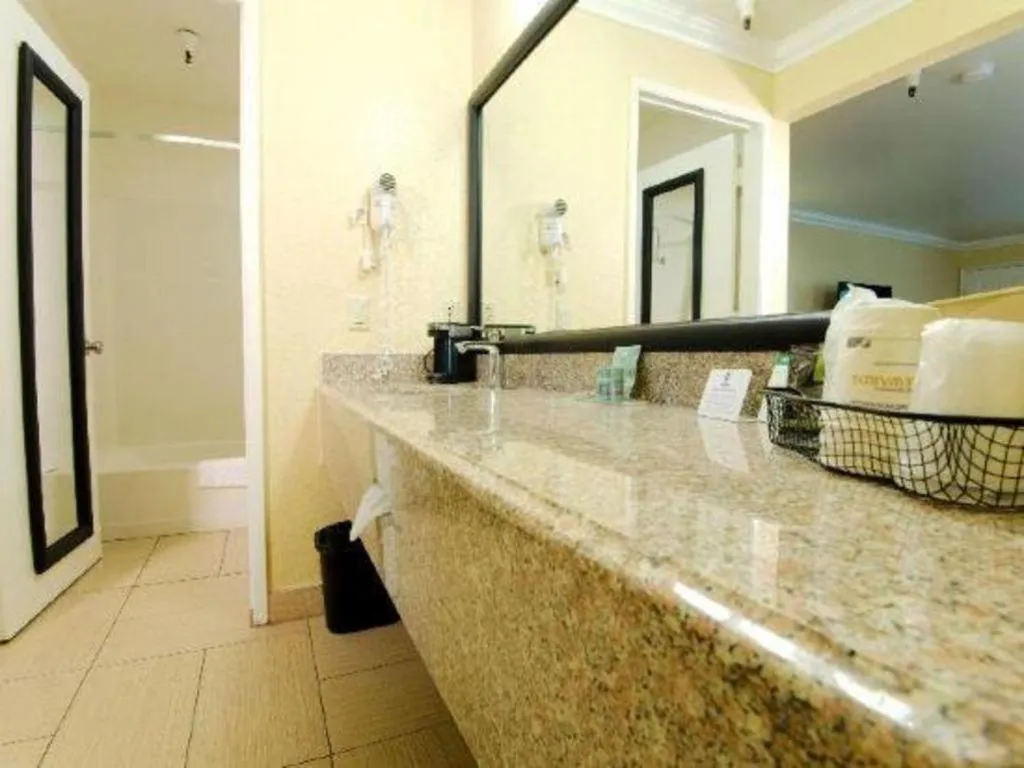 Best Western Hanford Inn