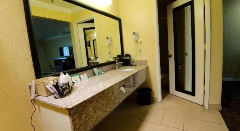 Best Western Hanford Inn