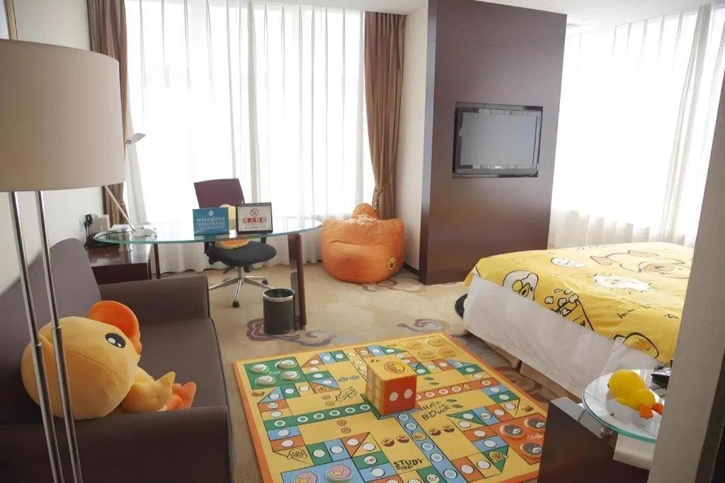 Bed in Beijing Liaoning Hotel