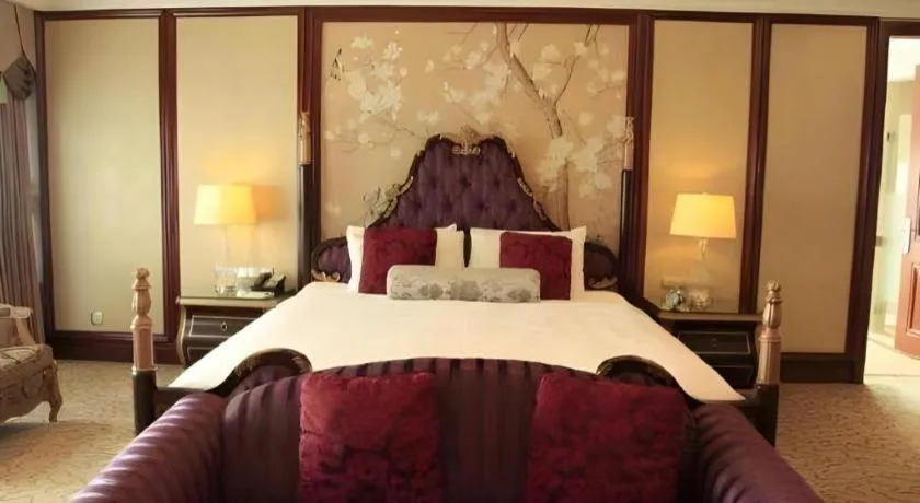 Bed in Beijing Liaoning Hotel
