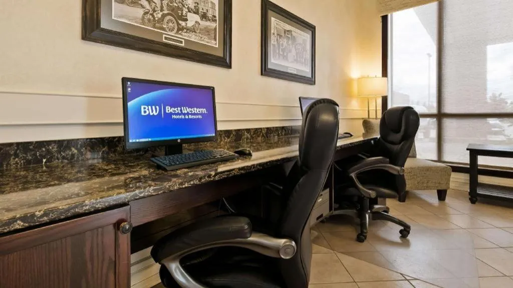 Best Western High Road Inn Hotel