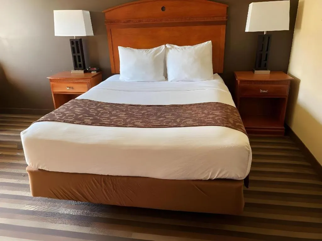 Bed in Best Western Manhattan Inn