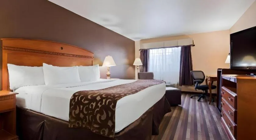 Bed in Best Western Manhattan Inn