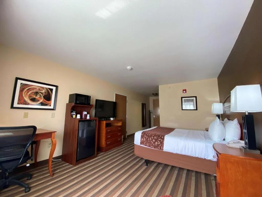 Bed in Best Western Manhattan Inn