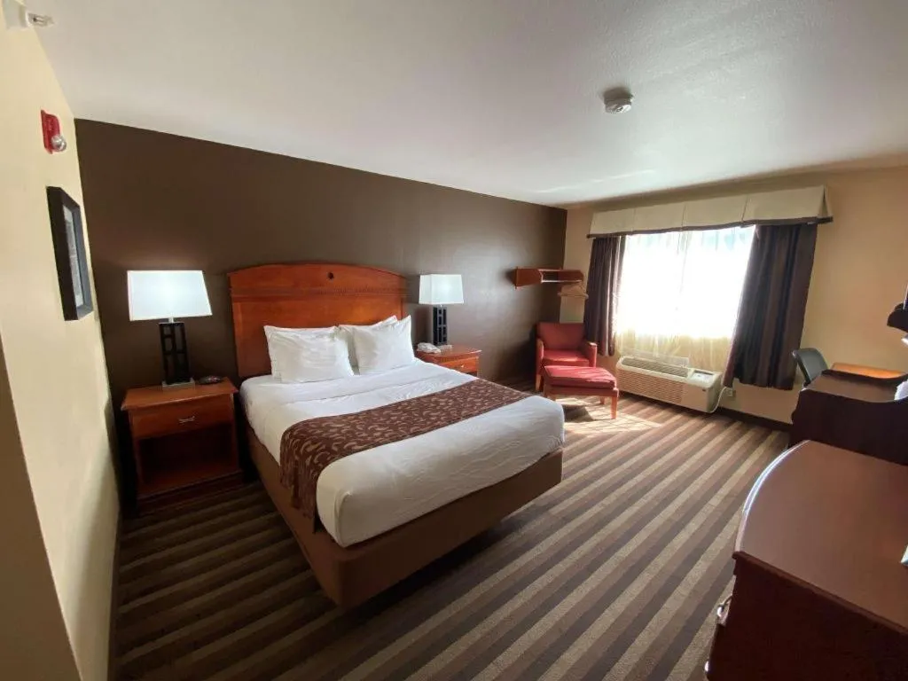 Bed in Best Western Manhattan Inn