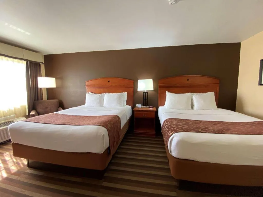 Bed in Best Western Manhattan Inn