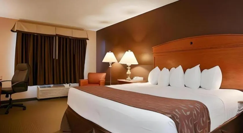 Bed in Best Western Manhattan Inn