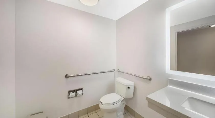 Best Western Plus Twin View Inn & Suites