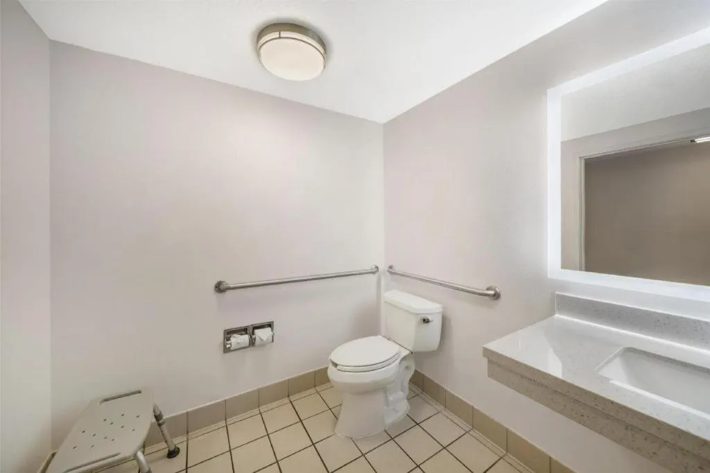 Best Western Plus Twin View Inn & Suites