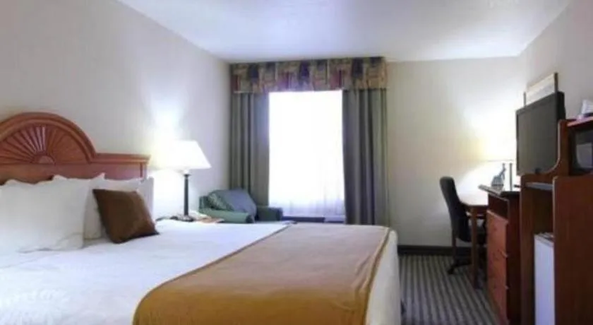 Best Western Plus Twin View Inn & Suites